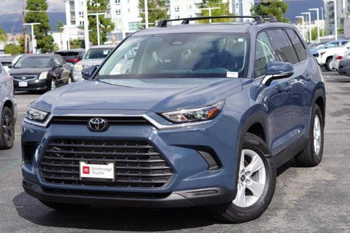 2026 Toyota Highlander LE