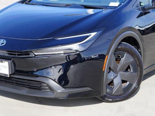 2024 Toyota Prius LE