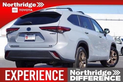 2023 Toyota Highlander Hybrid XLE