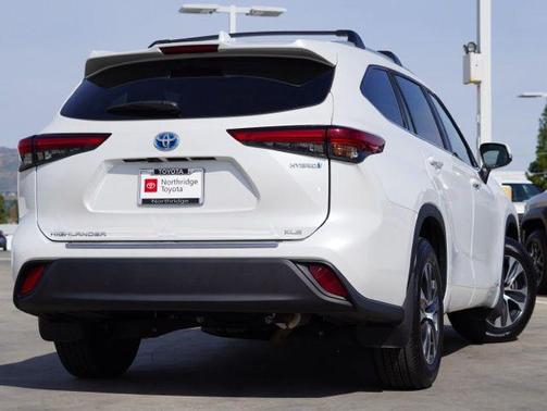 2023 Toyota Highlander Hybrid XLE