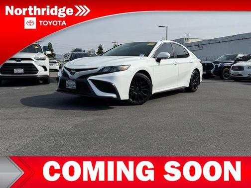 Super White 2021 Toyota Camry SE