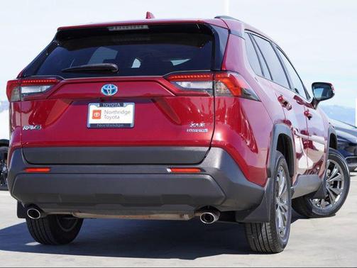 2022 Toyota RAV4 Hybrid XLE Premium