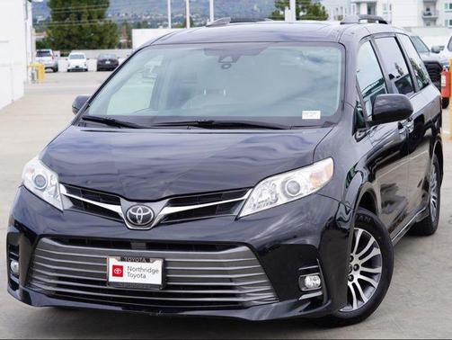 2019 Toyota Sienna XLE
