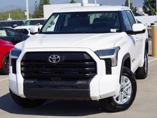 Ice Cap 2024 Toyota Tundra SR5