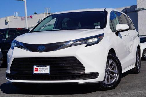 2021 Toyota Sienna LE