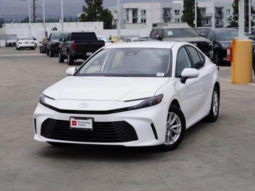 Ice Cap 2026 Toyota Camry LE