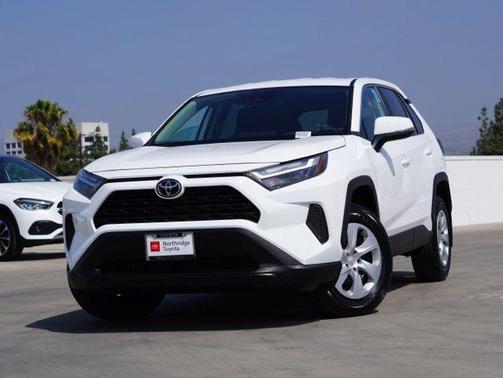 Ice Cap 2025 Toyota RAV4 LE