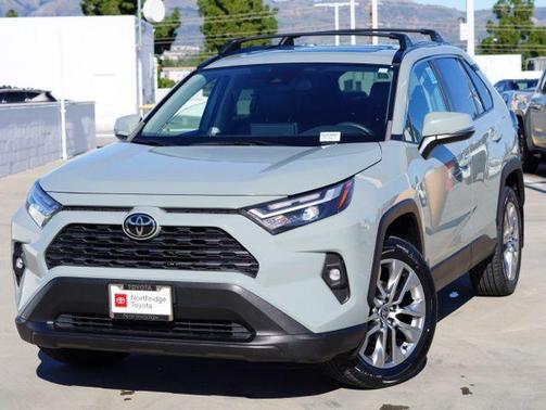 2023 Toyota RAV4 XLE Premium