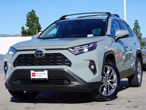 2023 Toyota RAV4 XLE Premium