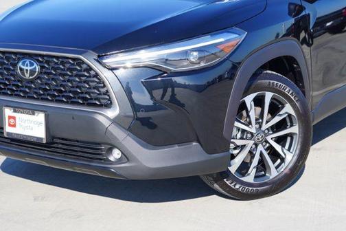 2025 Toyota Corolla Cross XLE