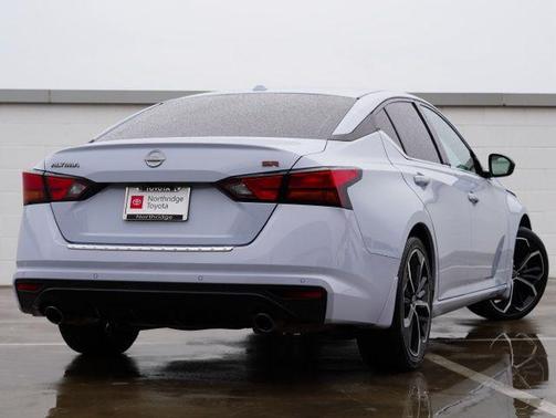 2023 Nissan Altima SR FWD