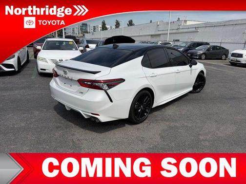 Wind Chill Pearl/Midnight Black Metallic 2024 Toyota Camry XSE