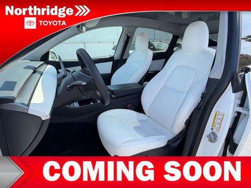 Pearl White 2021 Tesla Model Y Standard Range Rear-Wheel Drive