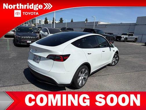 Pearl White 2021 Tesla Model Y Standard Range Rear-Wheel Drive