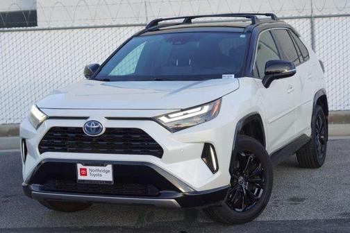 2022 Toyota RAV4 Hybrid SE