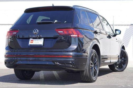 2022 Volkswagen Tiguan 2.0T SE R-Line Black