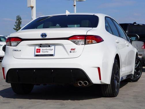 2025 Toyota Corolla Hybrid LE