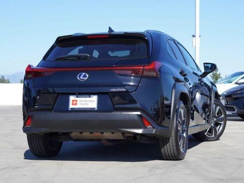 Obsidian 2020 Lexus UX 250h Base