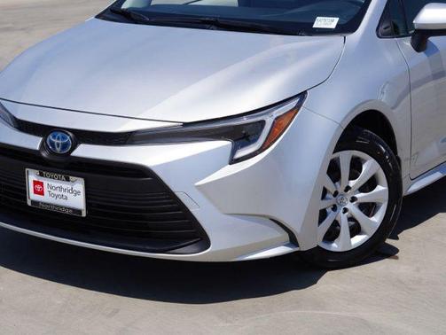 Classic Silver Metallic 2025 Toyota Corolla Hybrid LE