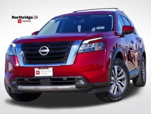 2022 Nissan Pathfinder SL 2WD