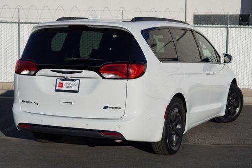 2020 Chrysler Pacifica Hybrid Limited