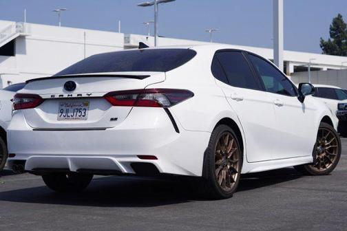 2024 Toyota Camry Hybrid SE
