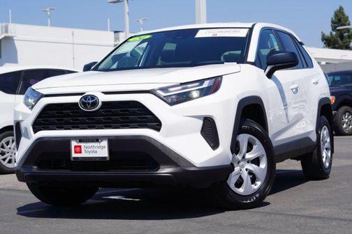 2024 Toyota RAV4 LE