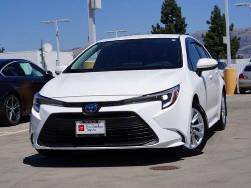 Ice Cap 2024 Toyota Corolla Hybrid LE