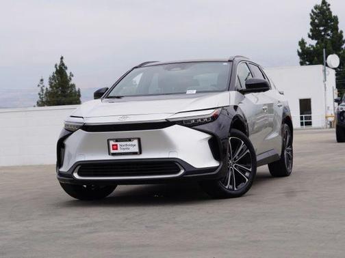Elemental Silver Metallic w/Black Roof 2023 Toyota bZ4X Limited
