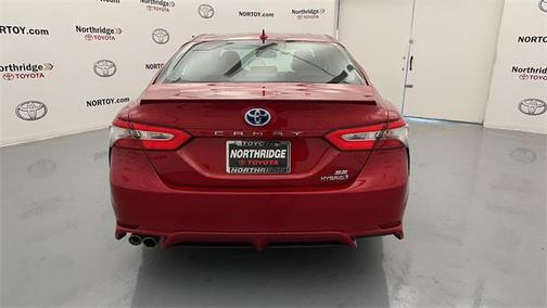 2019 Toyota Camry Hybrid SE