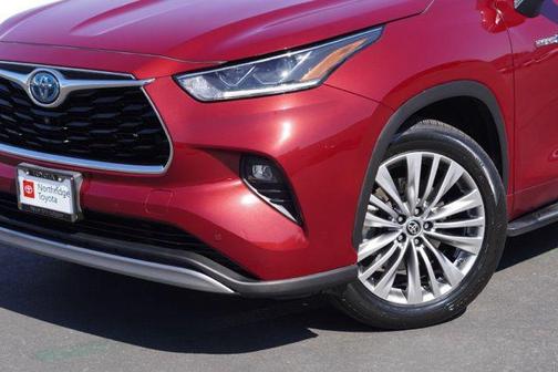 2021 Toyota Highlander Hybrid Platinum
