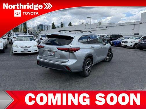 Celestial Silver Metallic 2020 Toyota Highlander XLE