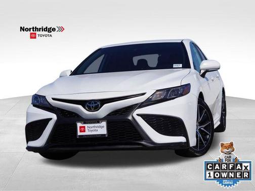 Ice Cap 2023 Toyota Camry SE