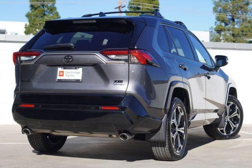 2025 Toyota RAV4 Hybrid SE