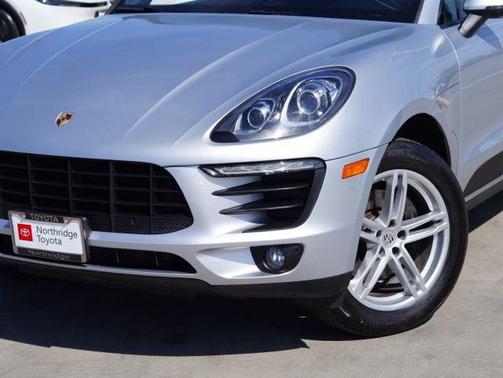 Rhodium Silver Metallic 2018 Porsche Macan Macan S