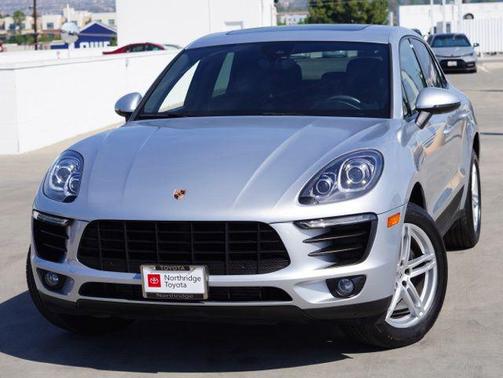 Rhodium Silver Metallic 2018 Porsche Macan Macan S