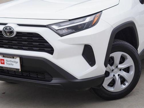 Ice Cap 2023 Toyota RAV4 LE