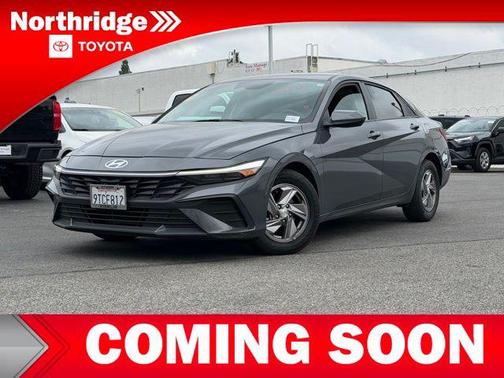 2025 Hyundai ELANTRA SE