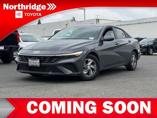 2025 Hyundai ELANTRA SE