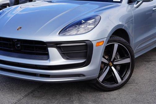 2024 Porsche Macan Base