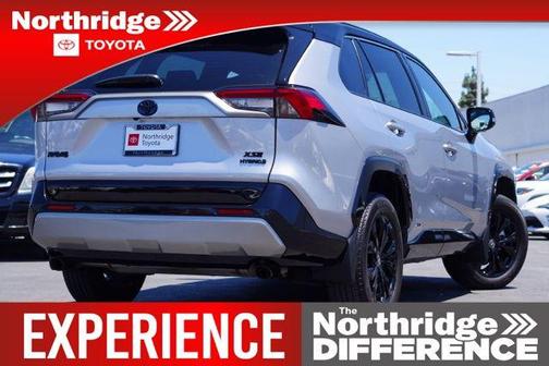 2024 Toyota RAV4 Hybrid SE