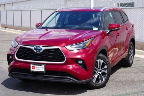 2022 Toyota Highlander Hybrid XLE
