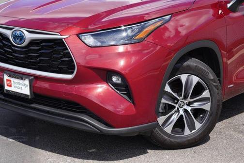 2022 Toyota Highlander Hybrid XLE