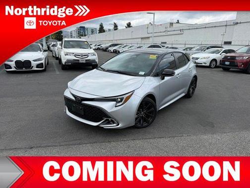 Classic Silver Metallic/Midnight Black Metallic 2024 Toyota Corolla XSE