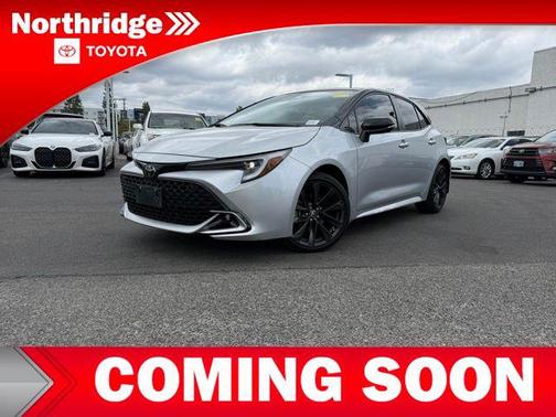 Classic Silver Metallic/Midnight Black Metallic 2024 Toyota Corolla XSE