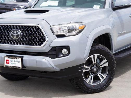 Cement 2019 Toyota Tacoma TRD Sport