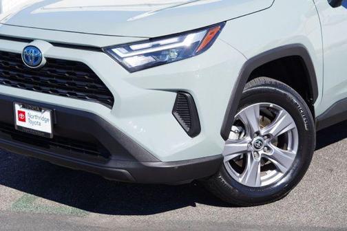2022 Toyota RAV4 Hybrid XLE