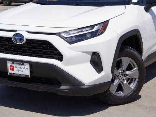 Ice Cap 2024 Toyota RAV4 Hybrid LE