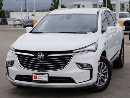 2023 Buick Enclave Essence FWD