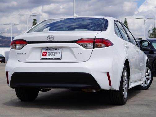 Ice Cap 2024 Toyota Corolla LE